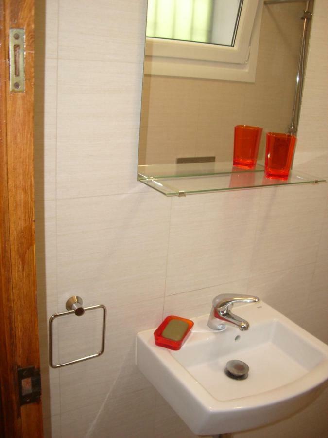 Habitacion En Tamariu Luaran gambar